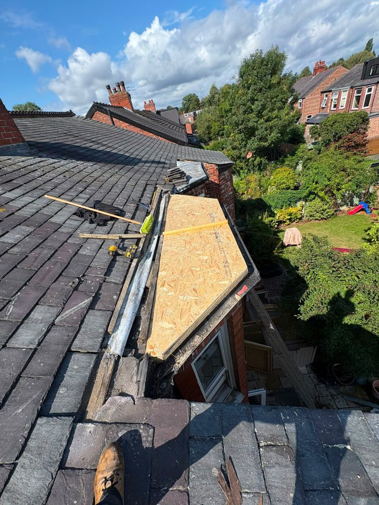 Victorian bay roof lead replacement — Before